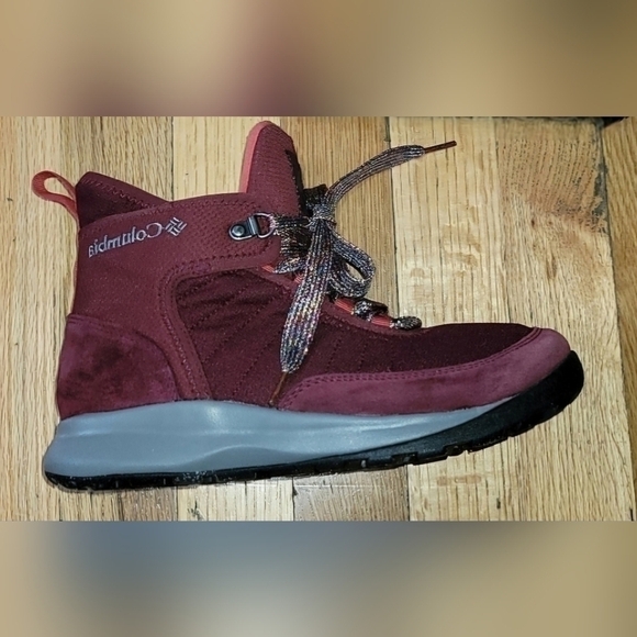 Columbia Nikiski 503 Boot - Picture 1 of 10